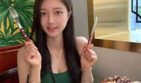 小姐姐问吃晚饭没怎么回,心绪难宁