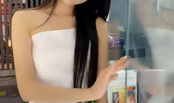 美女小姐姐失恋,小姐姐勇敢面对情感低谷