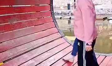 带两个小姐姐跑步的电影,激情赛道上的青春足迹